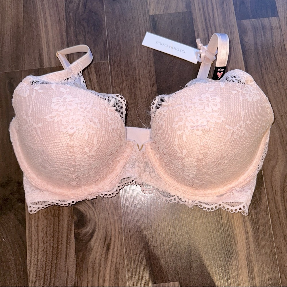 Victoria’s Secret Plunge Bra